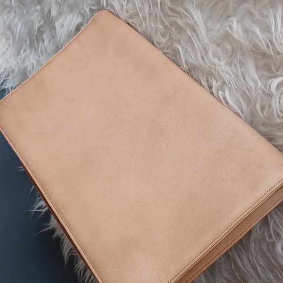 Vintage  leather  clutch - Picture 7 of 16